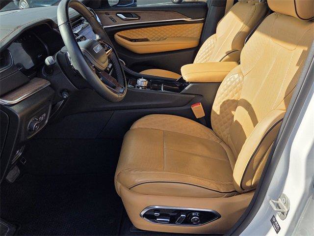 Used 2023 Jeep Grand Cherokee L Summit w/ Advanced Protech Group IV image 9