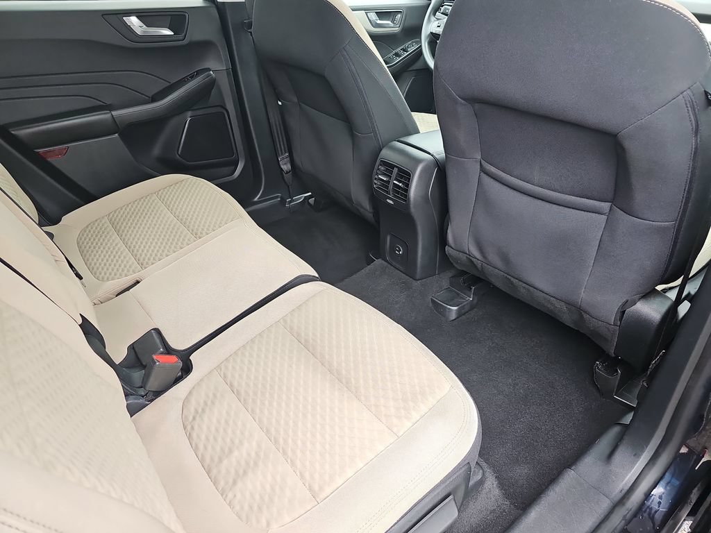 Used 2021 Ford Escape SE FWD image 11