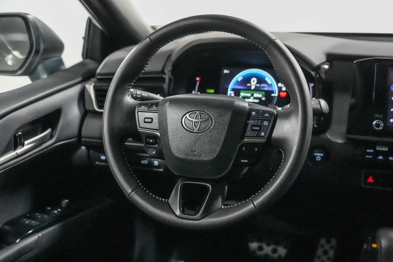 Certified 2025 Toyota Camry SE w/ Convenience Package FWD image 15