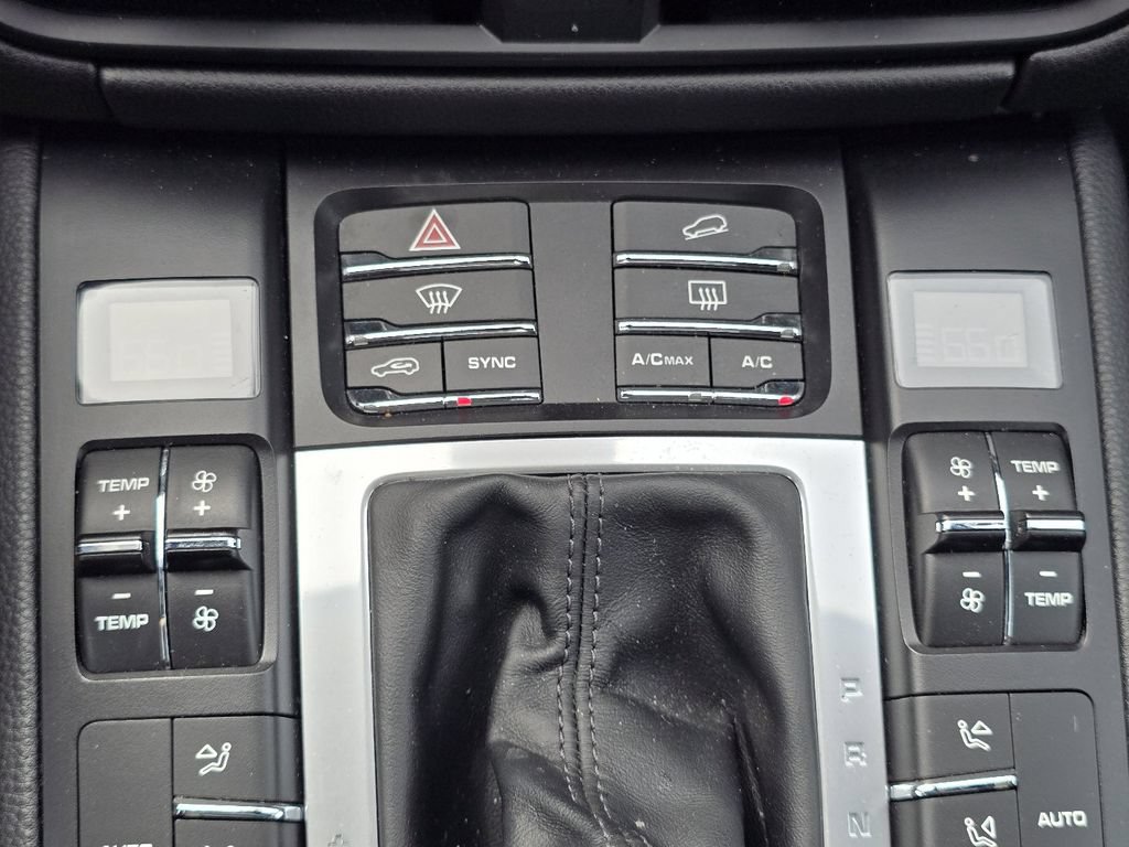 Used 2020 Porsche Macan S AWD/4WD image 13
