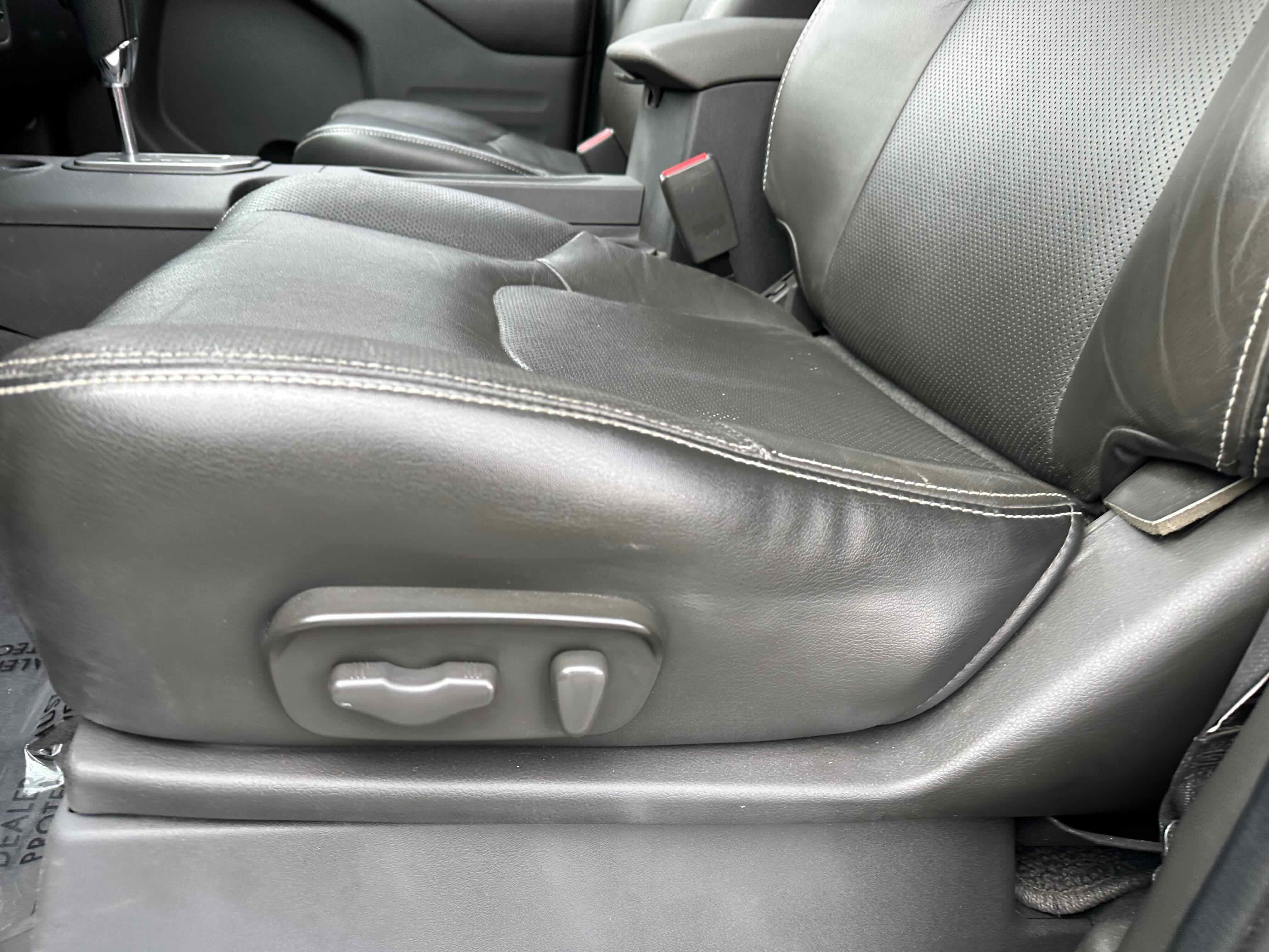 Used 2020 Nissan Frontier PRO-4X w/ Pro-4x Utility Package image 24