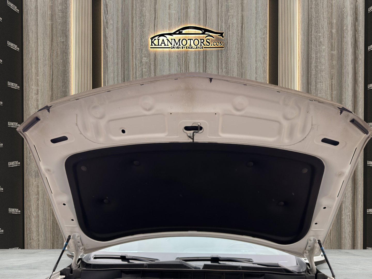 Used 2021 Cadillac Escalade ESV Premium Luxury AWD/4WD image 16