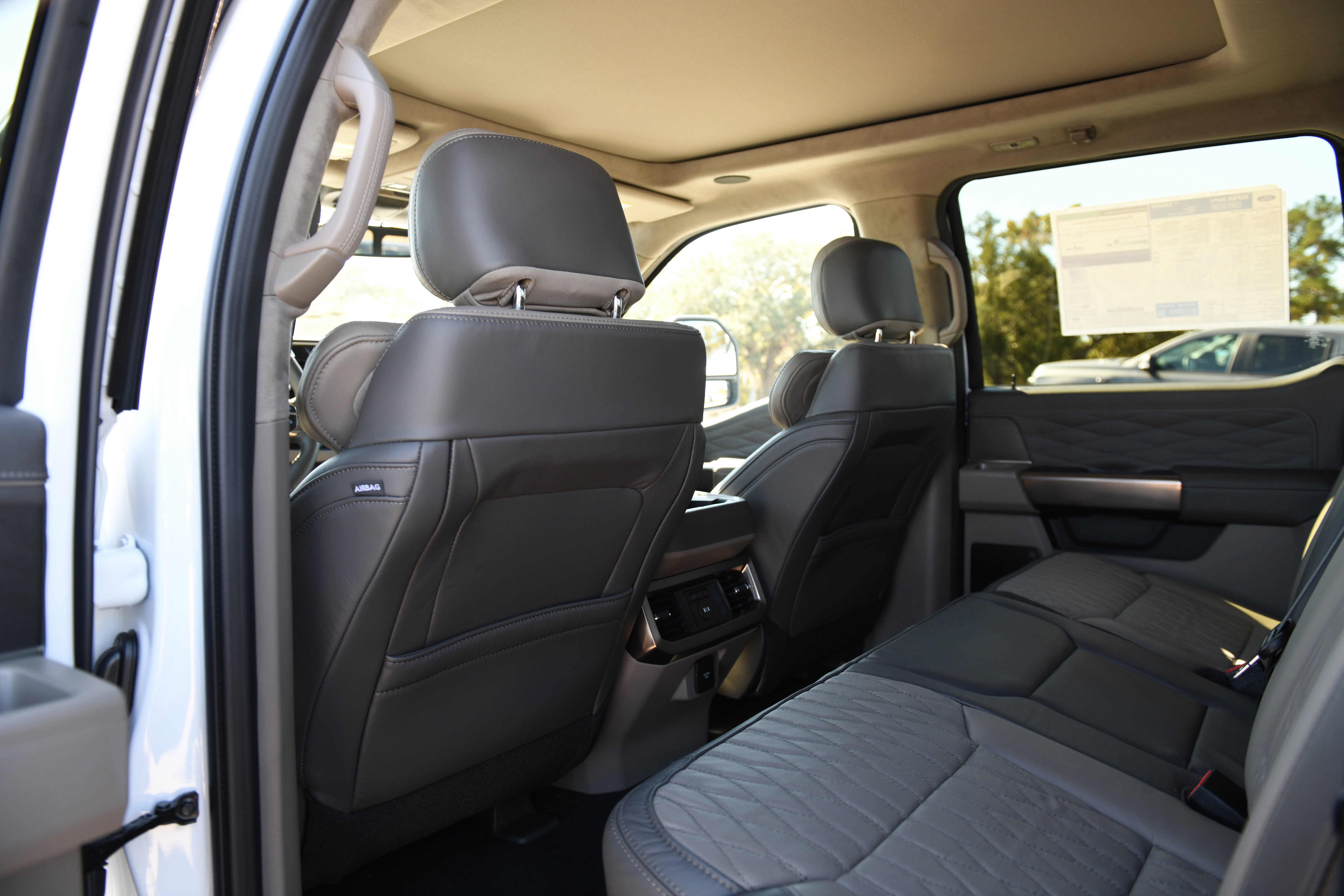 New 2026 Ford F250 Platinum w/ Platinum Plus Package image 24