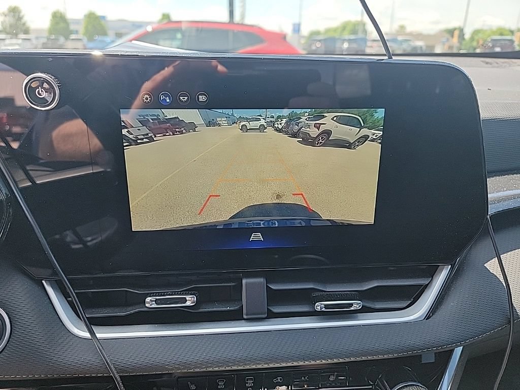 Used 2025 Chevrolet Equinox LT AWD/4WD image 29