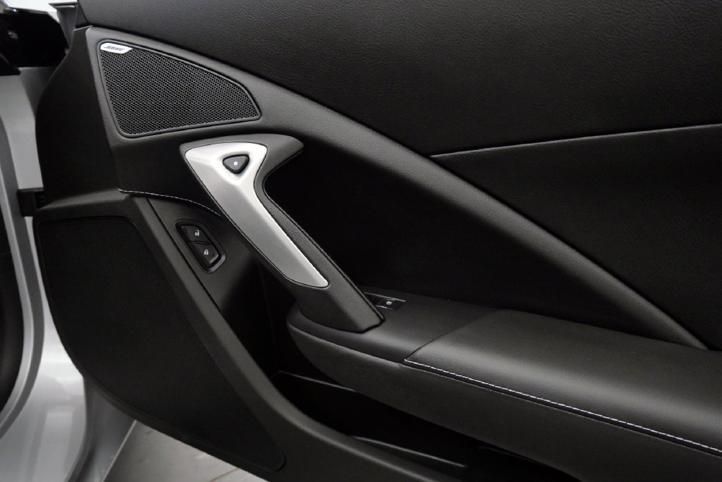 Used 2019 Chevrolet Corvette Stingray Coupe w/ 1LT RWD image 20