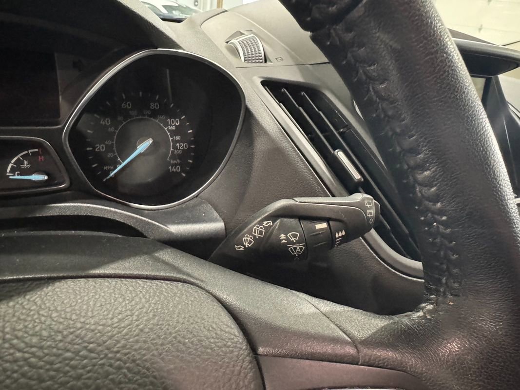 Used 2018 Ford Escape Titanium w/ Ford Safe & Smart Package image 16