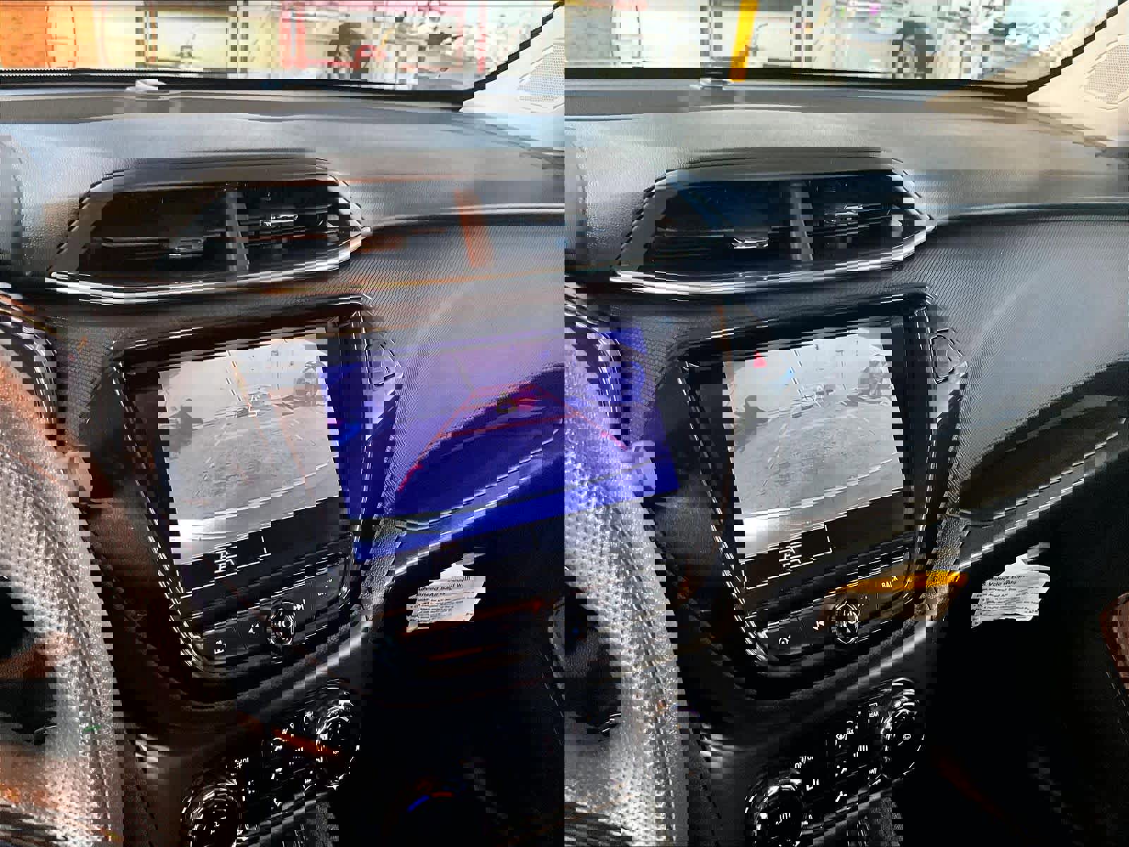 Used 2022 Chevrolet TrailBlazer LT w/ Convenience Package image 19