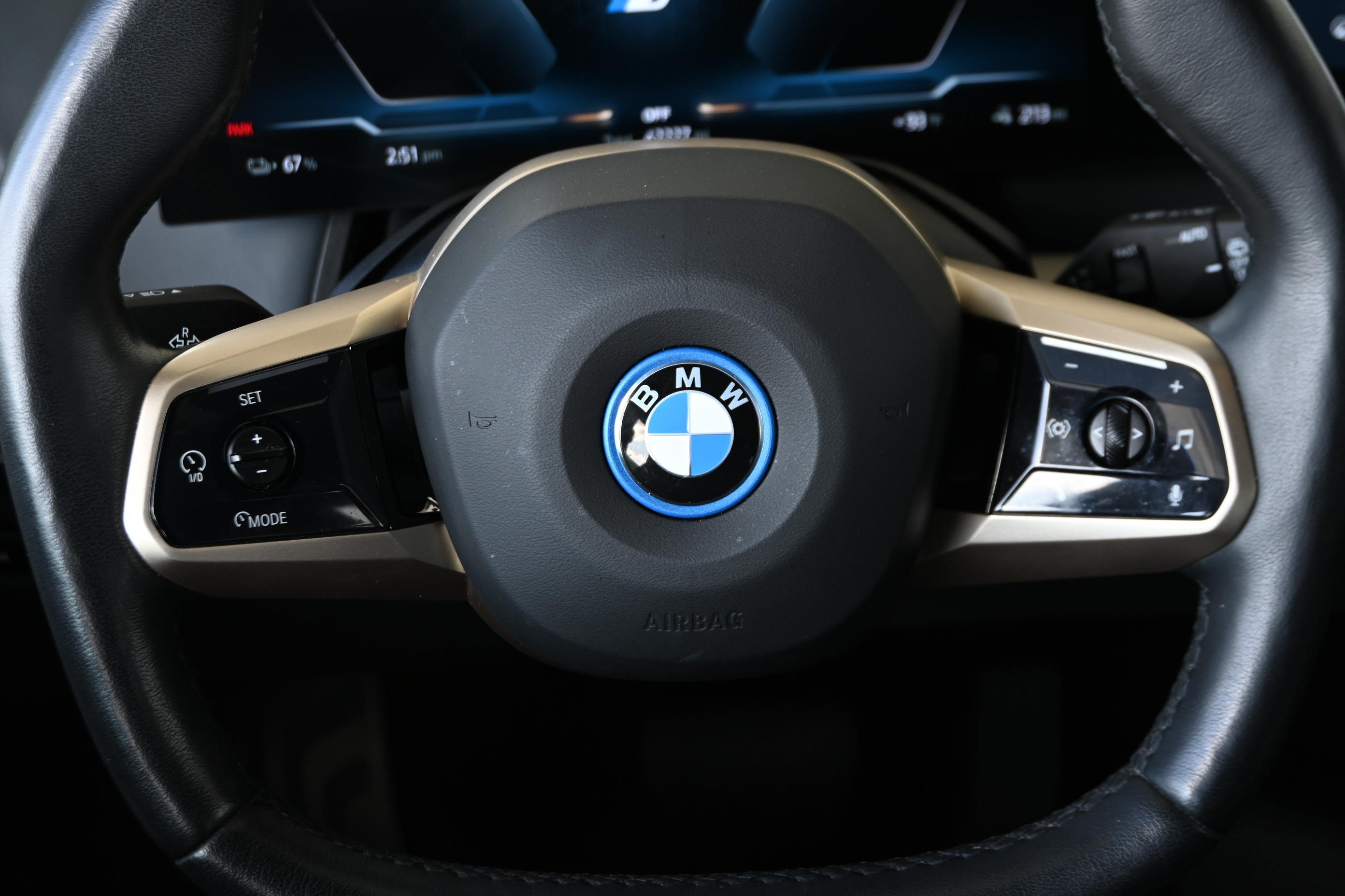 Certified 2023 BMW iX xDrive50 w/ Sport Package AWD/4WD image 29