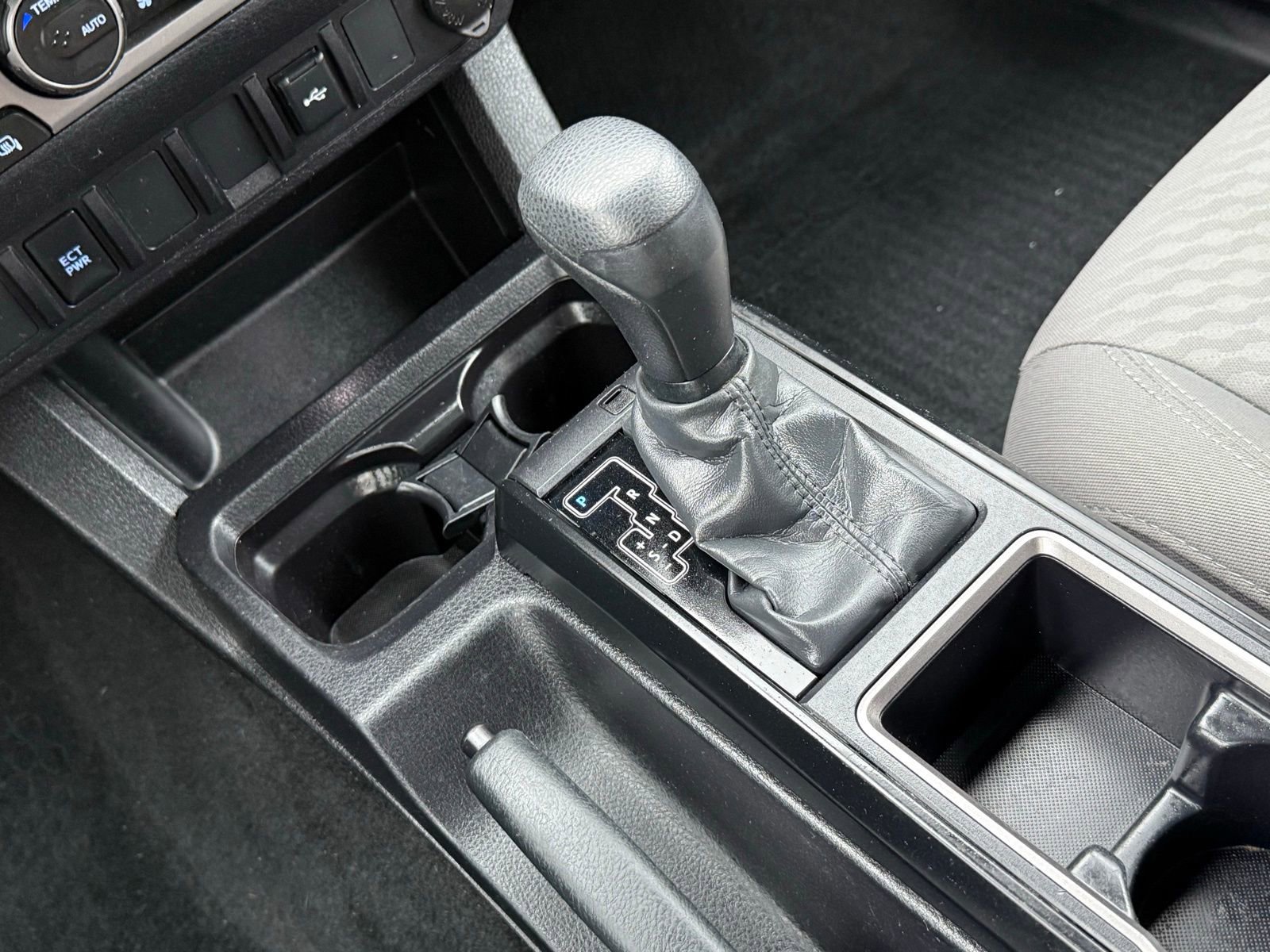 Used 2023 Toyota Tacoma SR AWD/4WD image 24