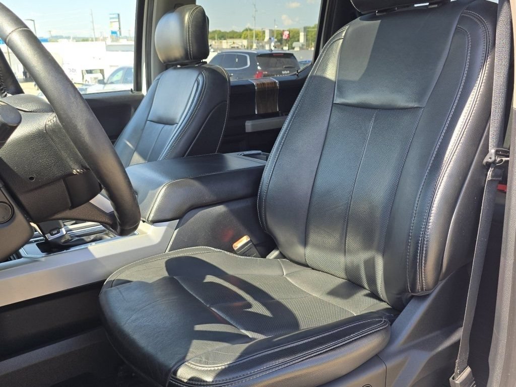 Used 2019 Ford F150 Lariat w/ Equipment Group 502A Luxury AWD/4WD image 33