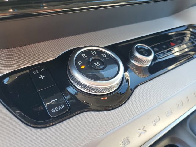 New 2026 Ford Expedition Active image 16