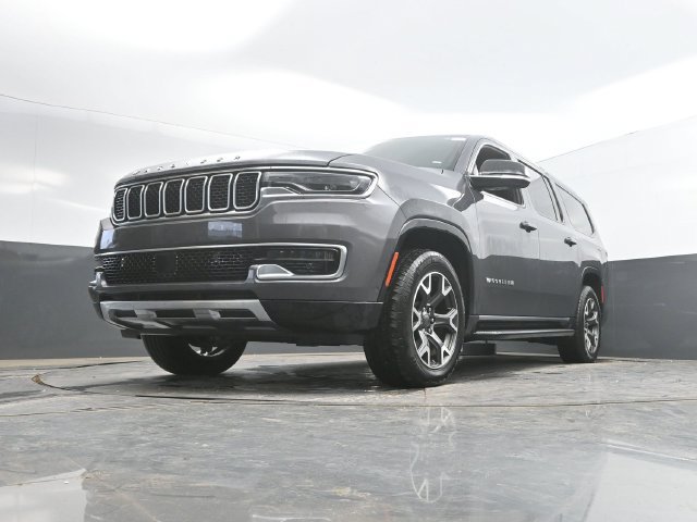 Used 2024 Jeep Wagoneer L Series III w/ Flexible Seating Group AWD/4WD image 50