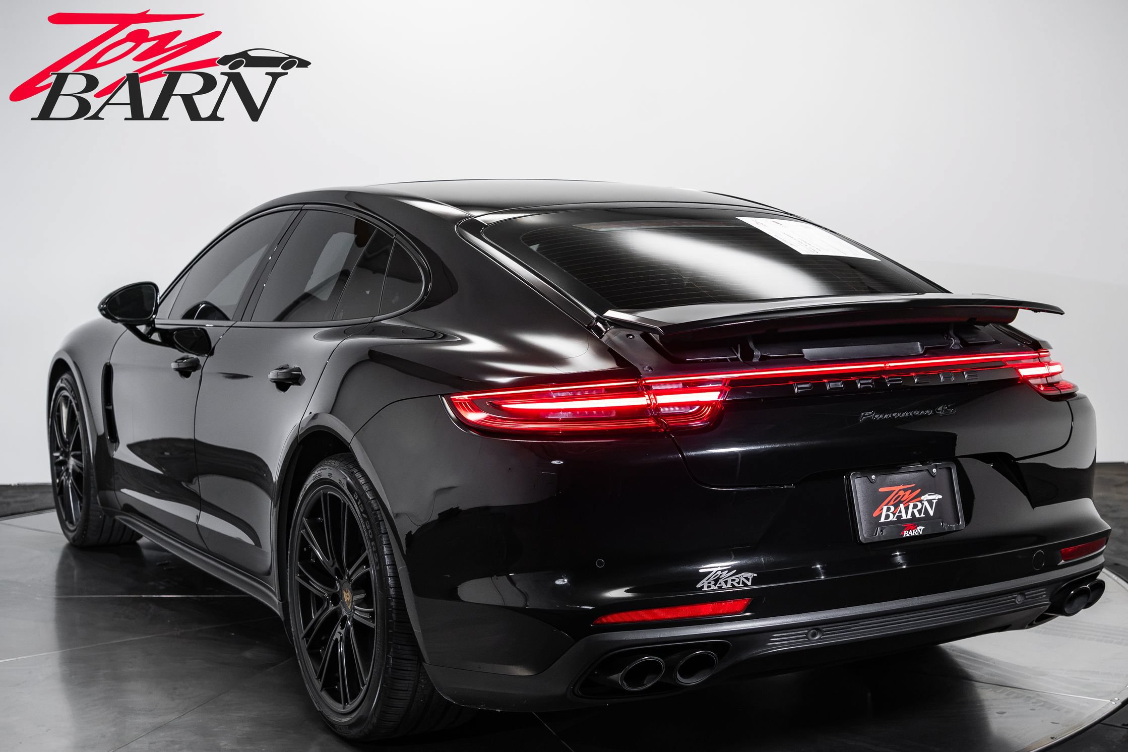 Used 2020 Porsche Panamera 4S AWD/4WD image 3