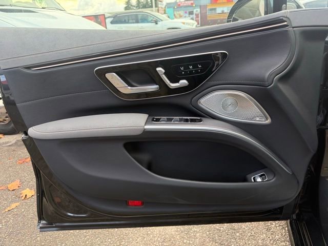 Used 2022 Mercedes-Benz EQS 450+ Sedan image 18