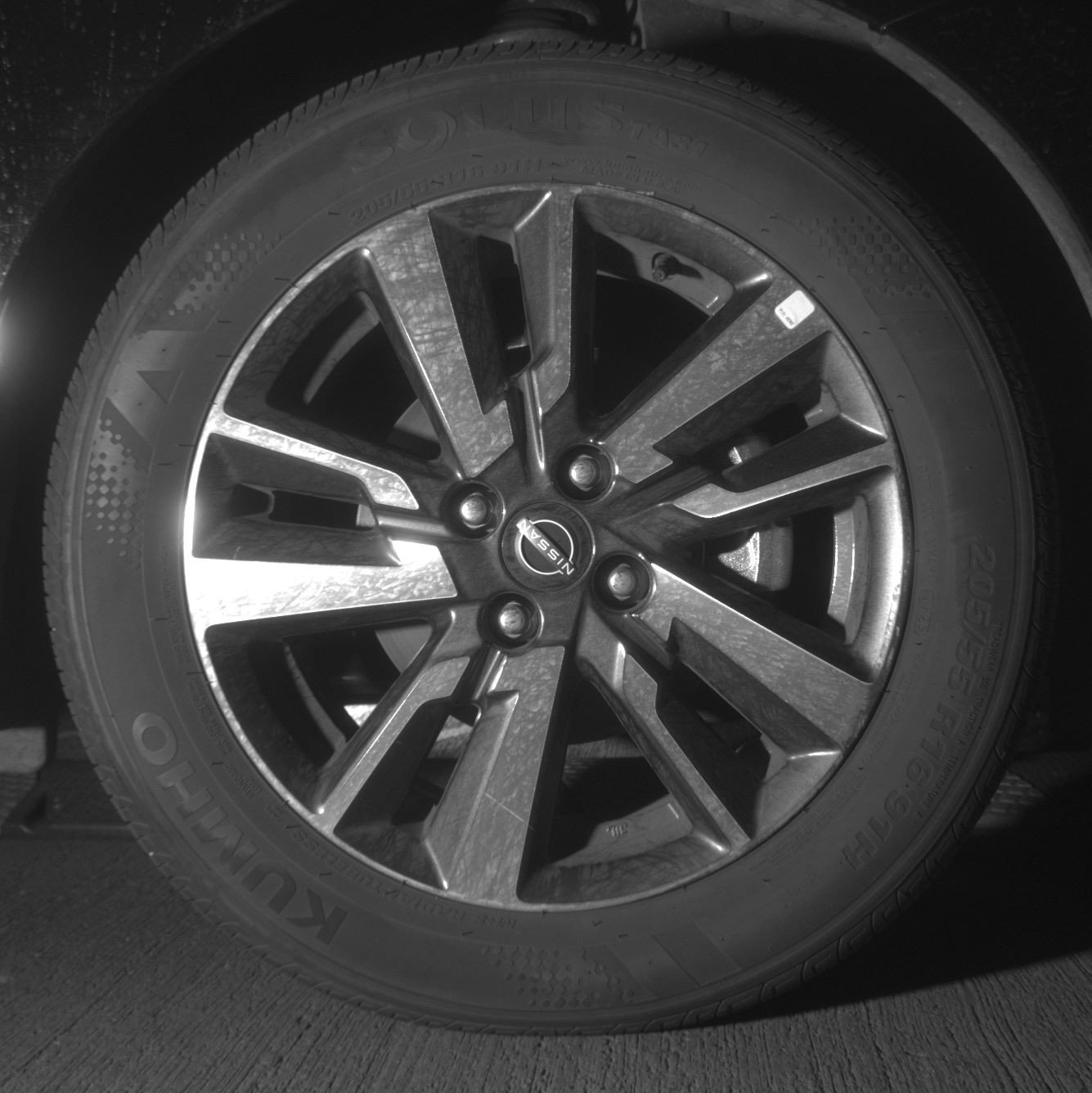 Used 2025 Nissan Versa SV FWD image 13