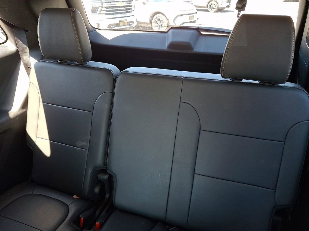 Used 2021 Chevrolet Traverse LT AWD/4WD image 11