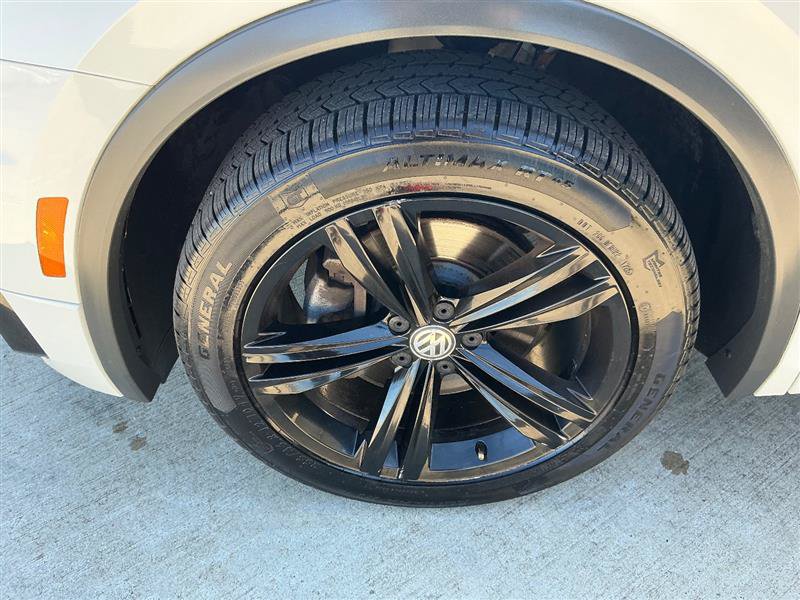 Used 2019 Volkswagen Tiguan SEL Premium R-Line AWD/4WD image 22