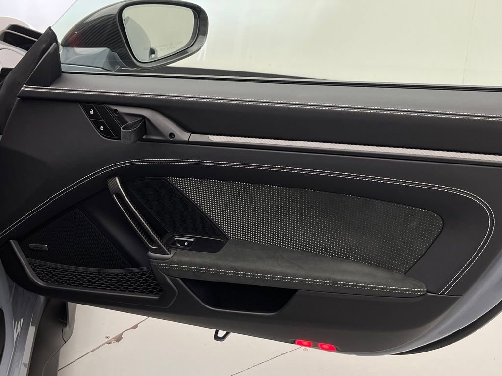 Used 2025 Porsche 911 GT3 RS image 40