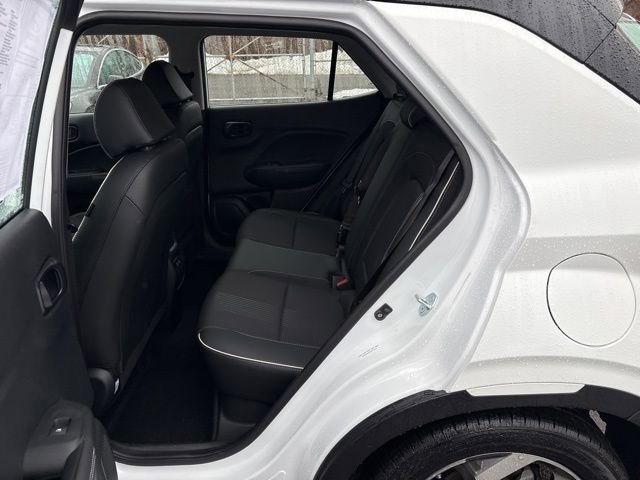 Certified 2025 Hyundai Venue Limited image 23