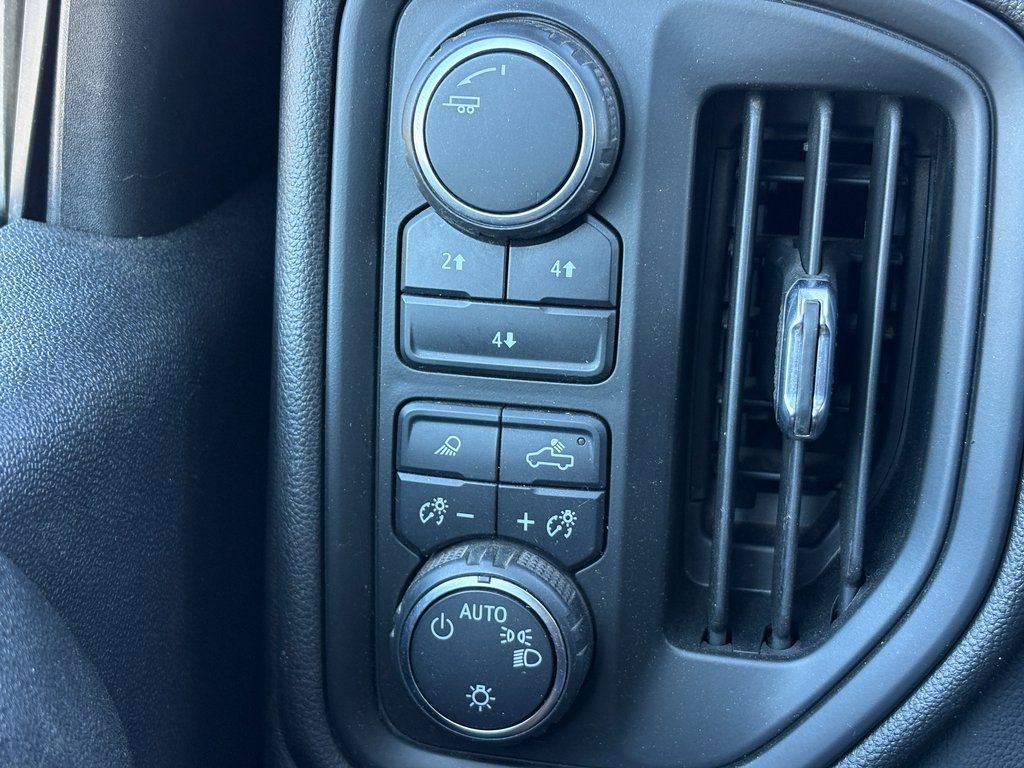 Certified 2024 Chevrolet Silverado 2500 Custom w/ Custom Value Package image 19