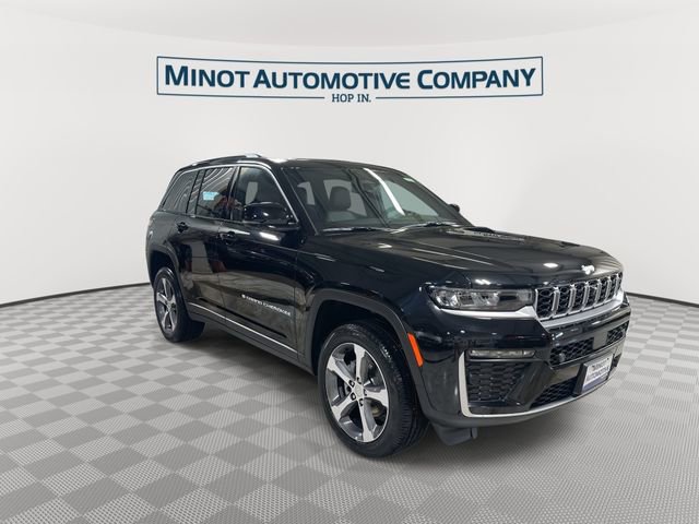 New 2026 Jeep Grand Cherokee Limited w/ Luxury Tech Group II image 2