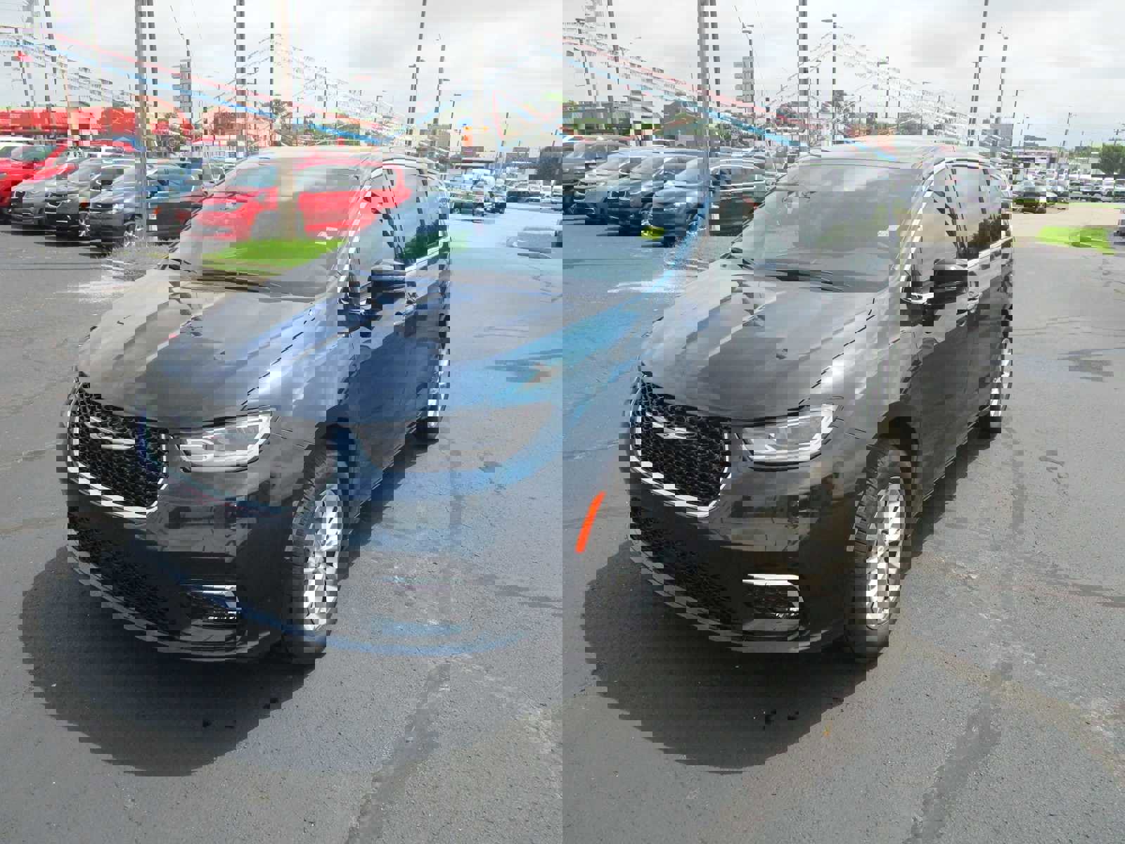 New 2025 Chrysler Pacifica Select