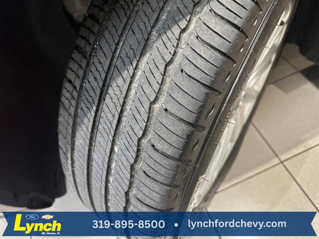 Used 2025 Lincoln Corsair AWD image 32