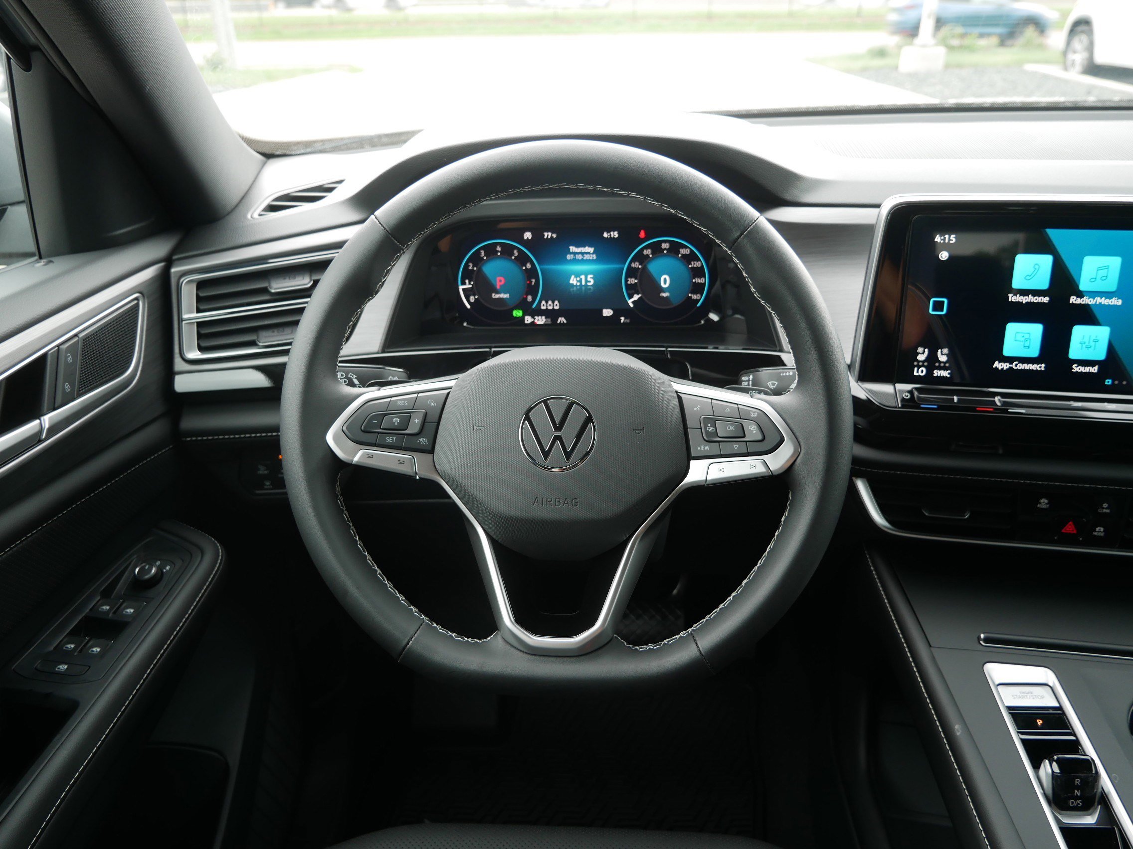 New 2025 Volkswagen Atlas Cross Sport SE image 12