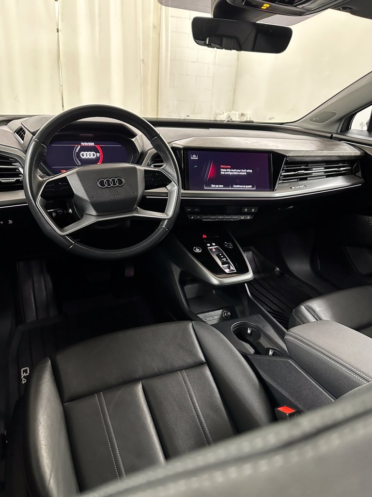 Used 2024 Audi Q4 e-tron Prestige AWD/4WD image 25