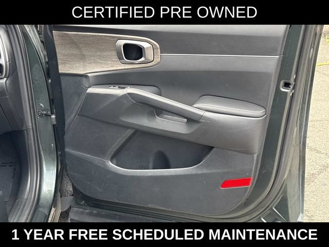 Used 2023 Kia Sorento S w/ Panoramic Sunroof Package AWD/4WD image 8