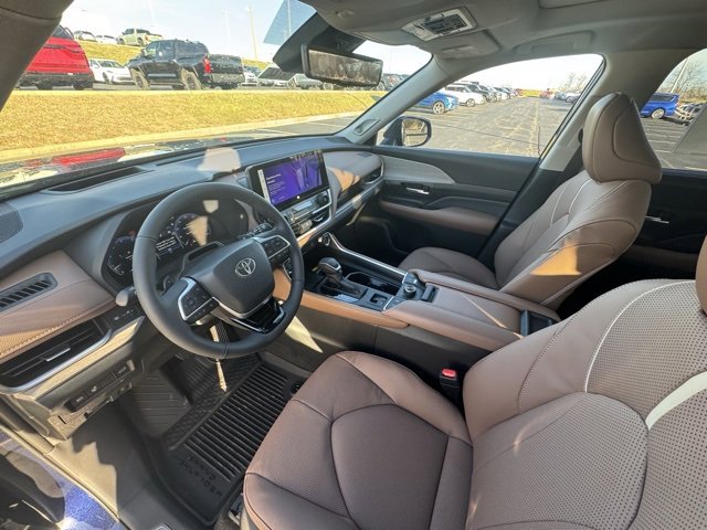 New 2026 Toyota Grand Highlander Platinum image 15