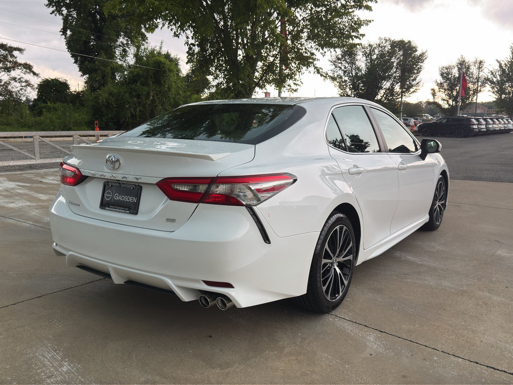 Used 2018 Toyota Camry SE FWD image 3