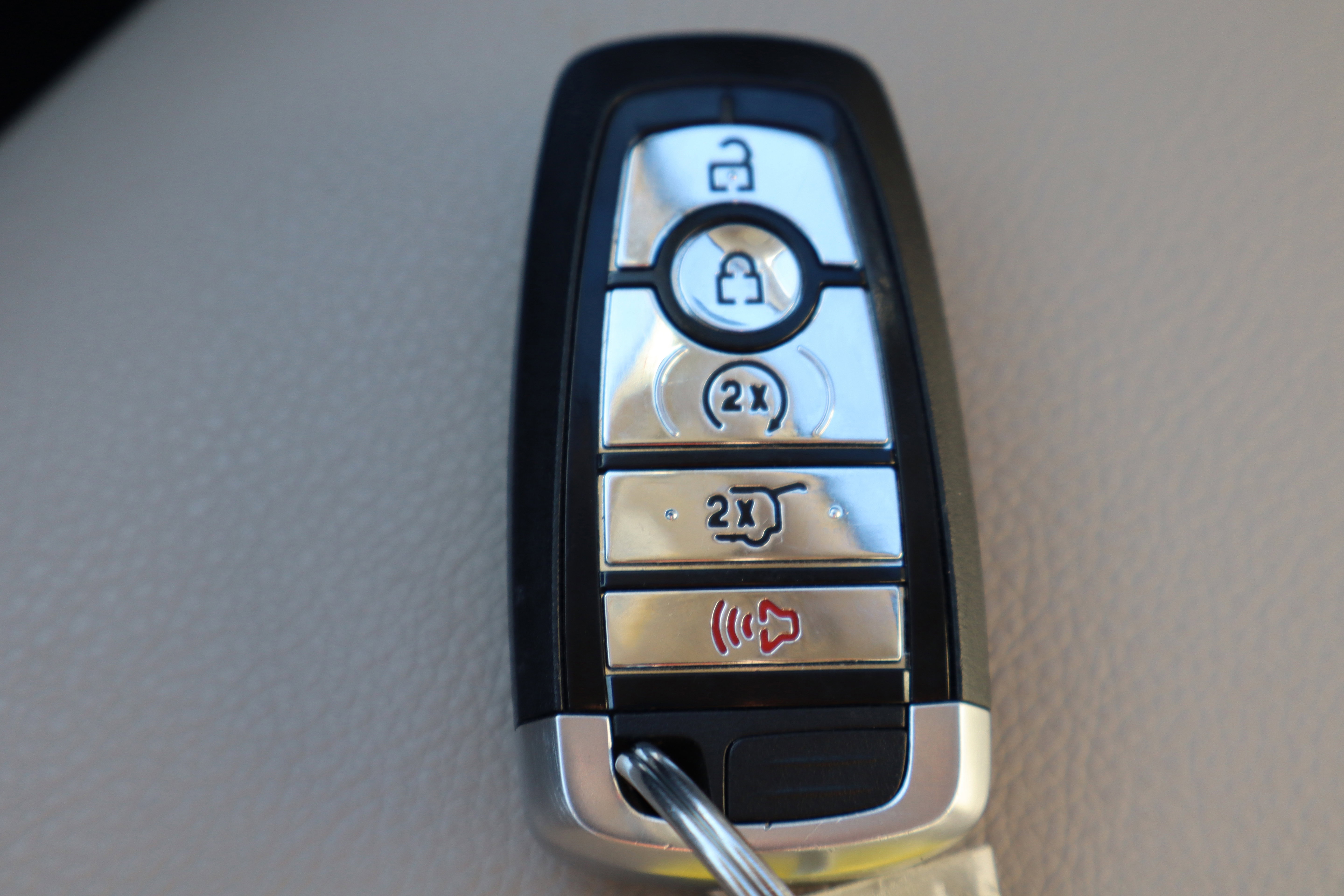 Used 2023 Lincoln Nautilus AWD w/ Premium Package image 32