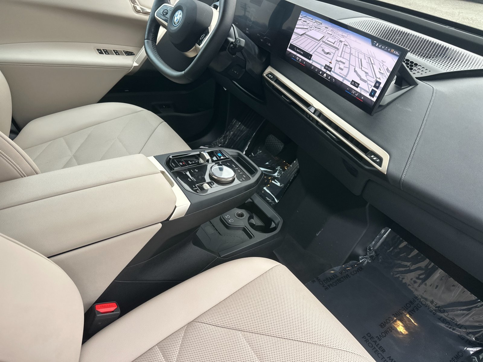 Used 2025 BMW iX xDrive50 AWD/4WD image 16