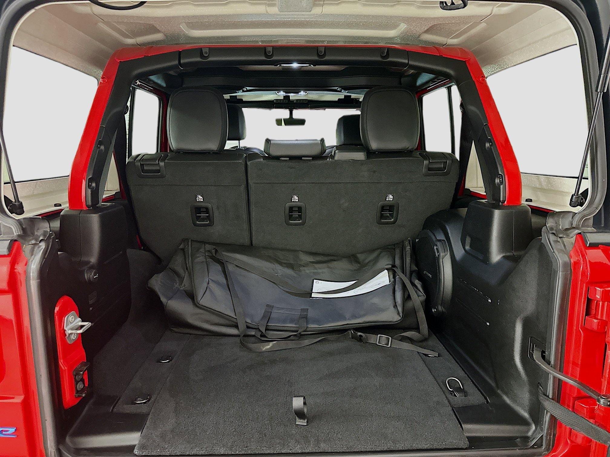 Used 2022 Jeep Wrangler Sahara w/ Cold Weather Group image 30