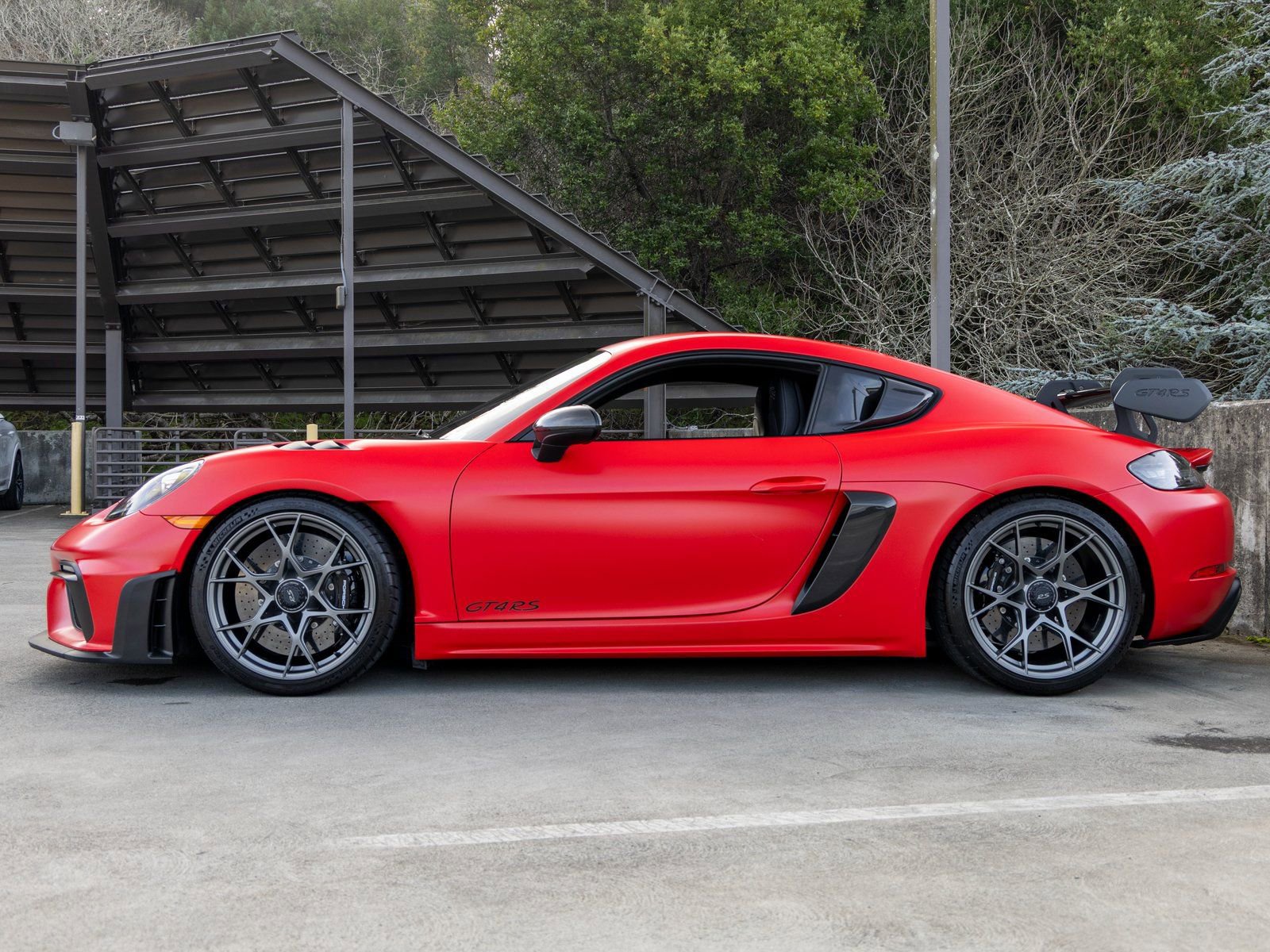 Certified 2023 Porsche 718 Cayman GT4 RS RWD image 2