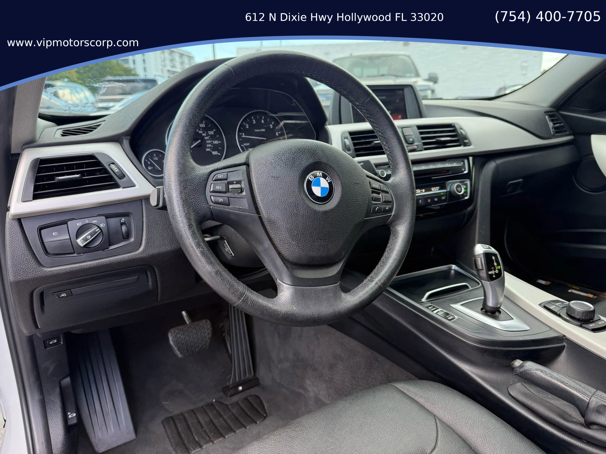 Used 2018 BMW 320i xDrive Sedan image 9