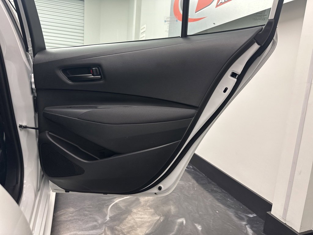 Used 2023 Toyota Corolla LE image 12