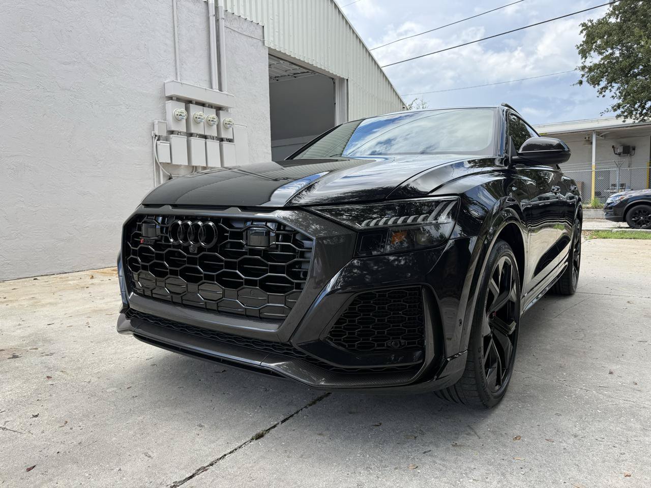 Used 2021 Audi RS Q8 w/ Carbon Optic Package AWD/4WD image 8