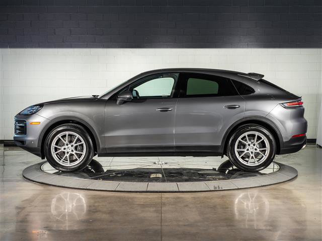 Certified 2025 Porsche Cayenne Coupe AWD/4WD image 2