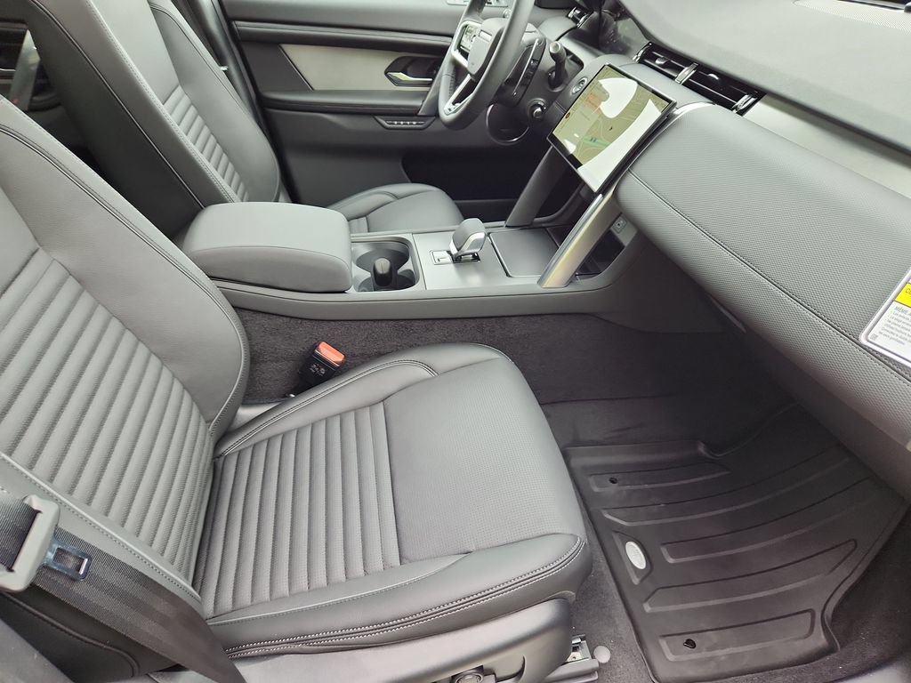 New 2026 Land Rover Discovery Sport Landmark AWD/4WD image 3