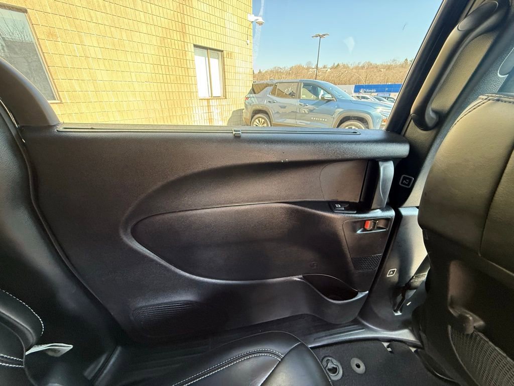 Used 2026 Chrysler Pacifica Select image 21