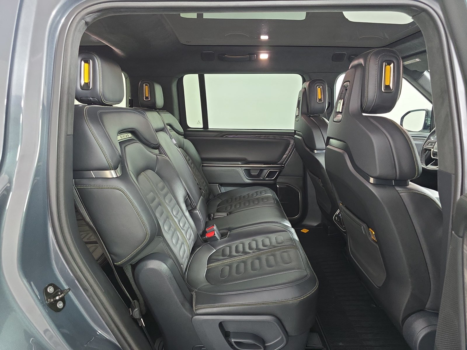 Used 2022 Rivian R1S Launch Edition Quad AWD/4WD image 23