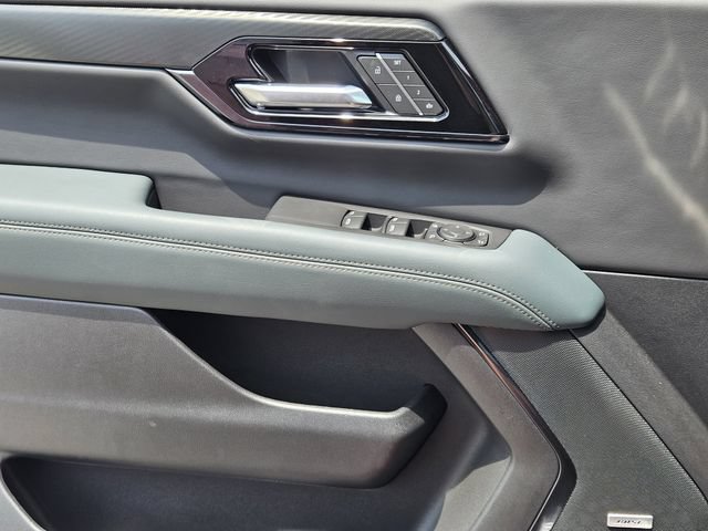 New 2026 GMC Yukon XL AT4 w/ AT4 Premium Plus Package AWD/4WD image 17