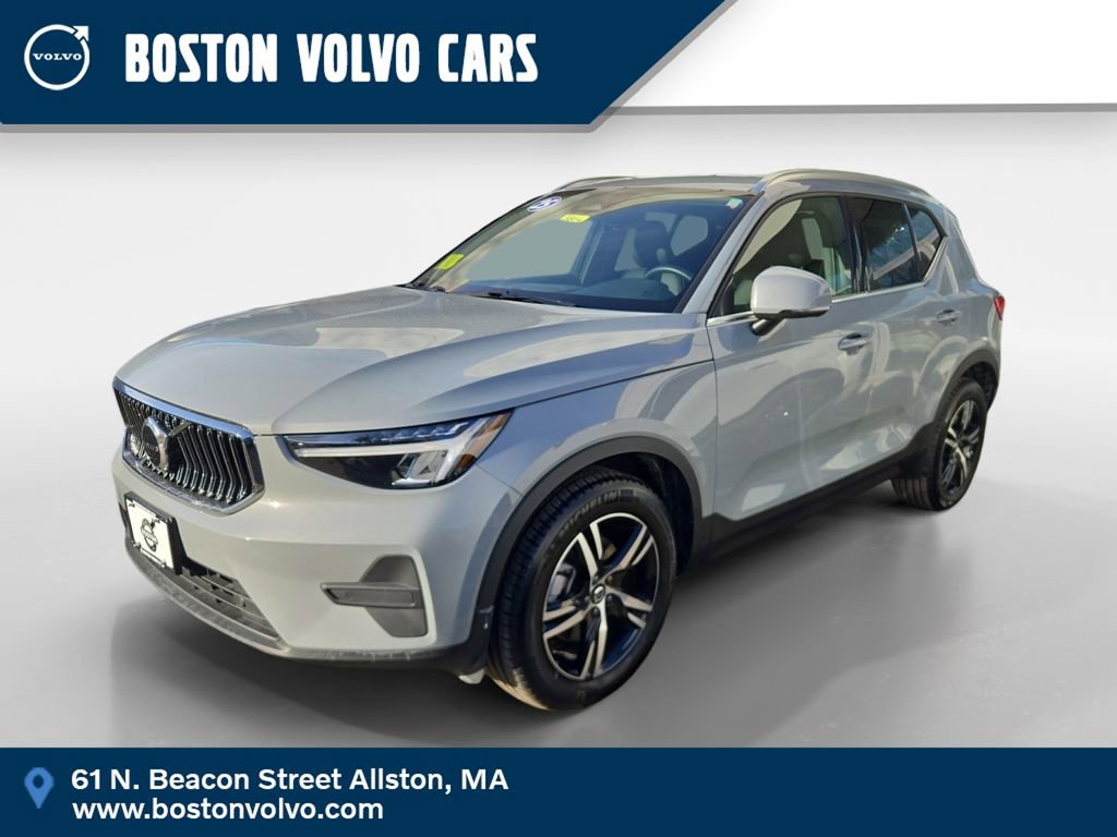 Certified 2025 Volvo XC40 B5 Core