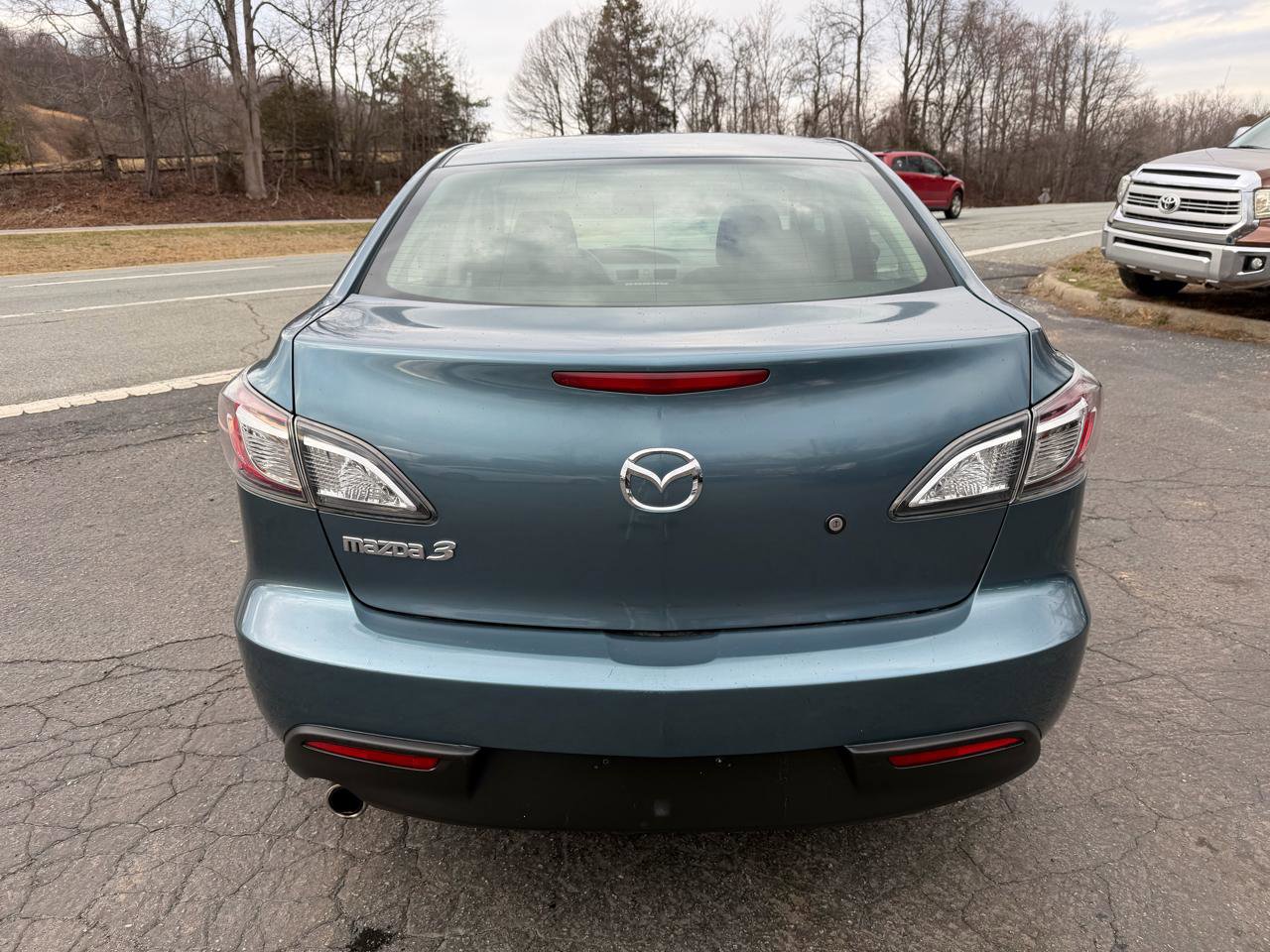 Used 2010 MAZDA MAZDA3 i Sport FWD image 6