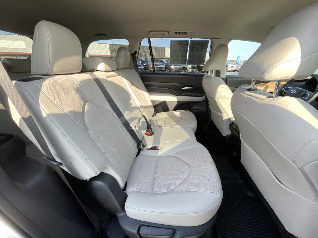 Used 2024 Toyota Grand Highlander AWD image 26