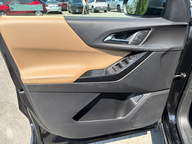 Used 2025 Chevrolet Equinox ACTIV w/ Safety and Technology Package FWD image 16