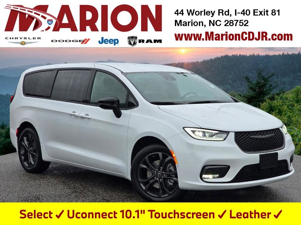 New 2026 Chrysler Pacifica Select image 1