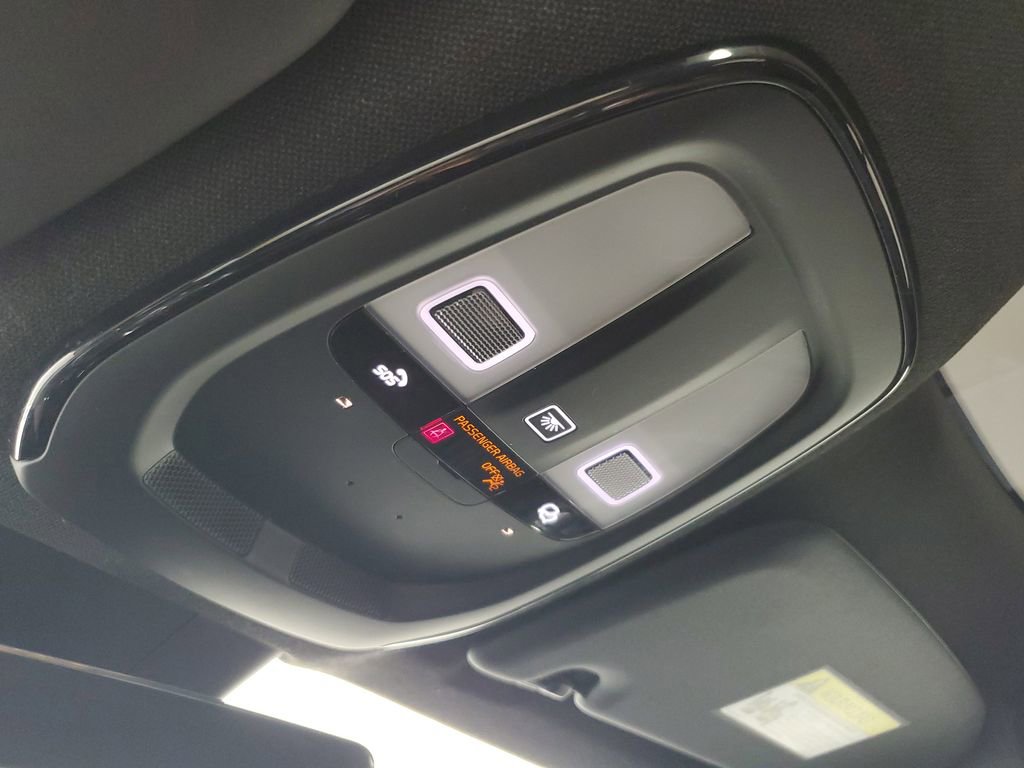 Used 2023 Volvo C40 P8 Recharge Plus image 36